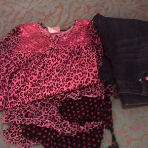 Two piece denim lipstick outfit